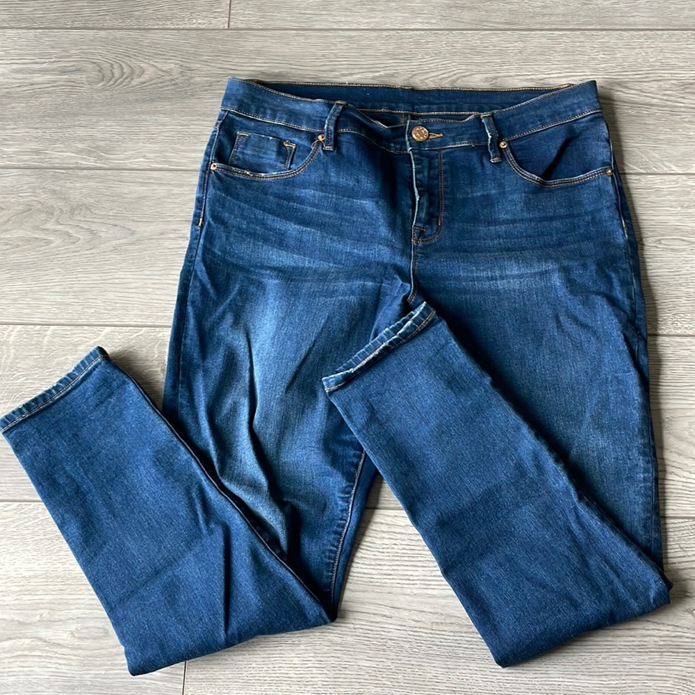 BDG urban outfitters twig mid rise jeans